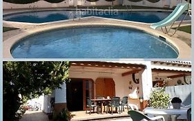 Wonderful Beach House With 2 Pools